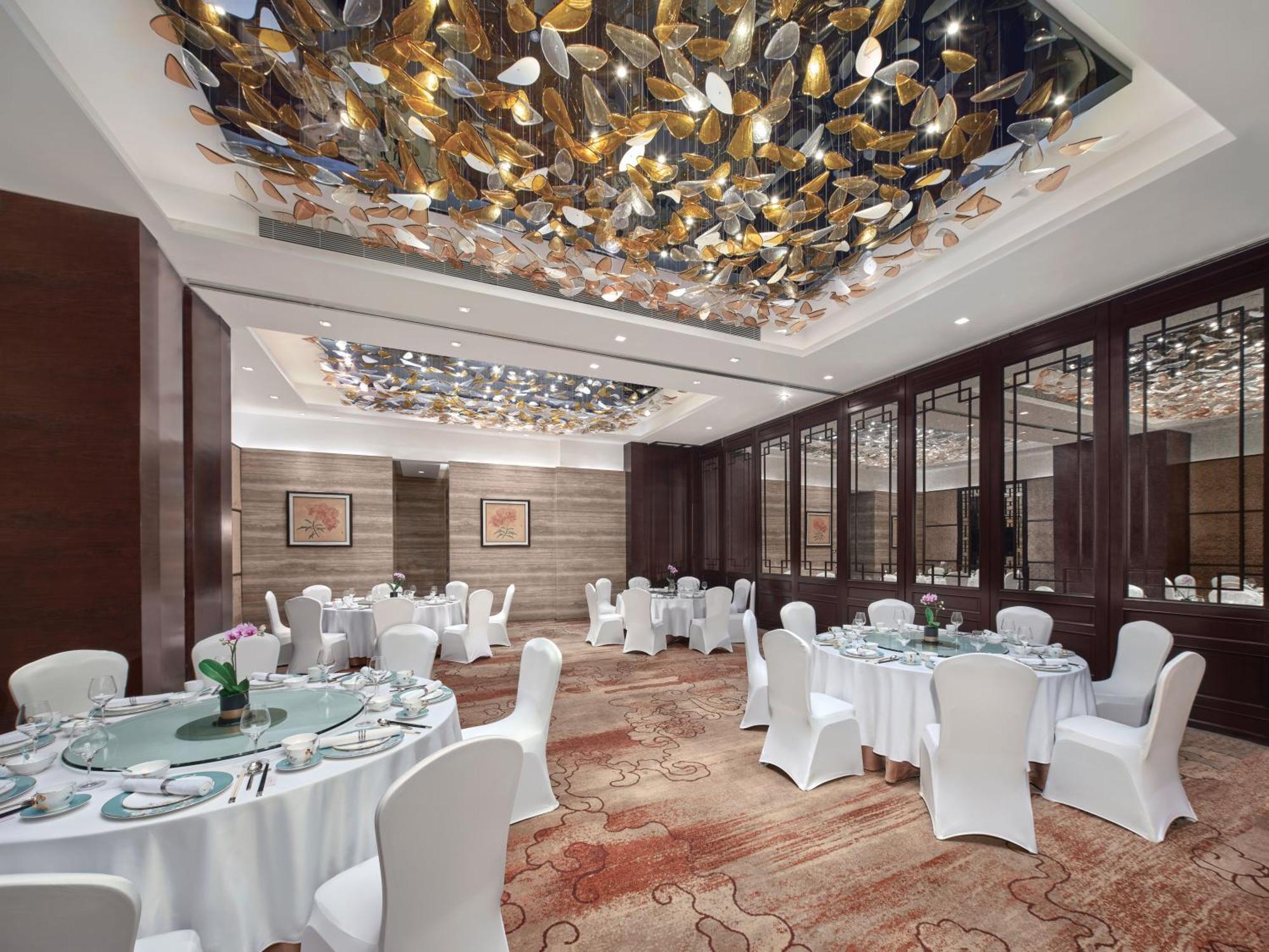 酒店 Langham Place - Walking Distance To Fair & Overseas Buyers Registration Service 5*