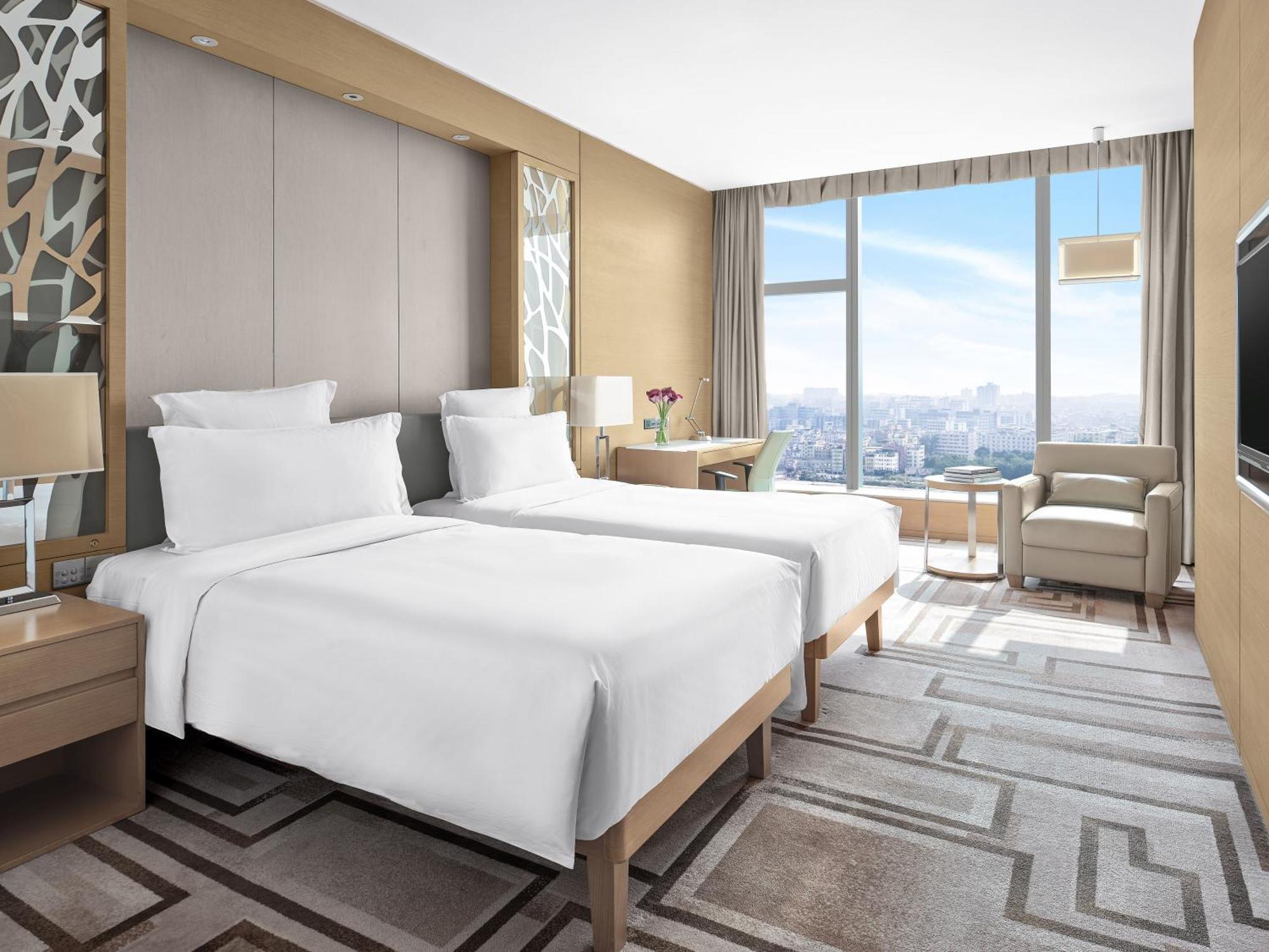 Langham Place - Walking Distance To Fair & Overseas Buyers Registration Service Отель Гуанчжоу